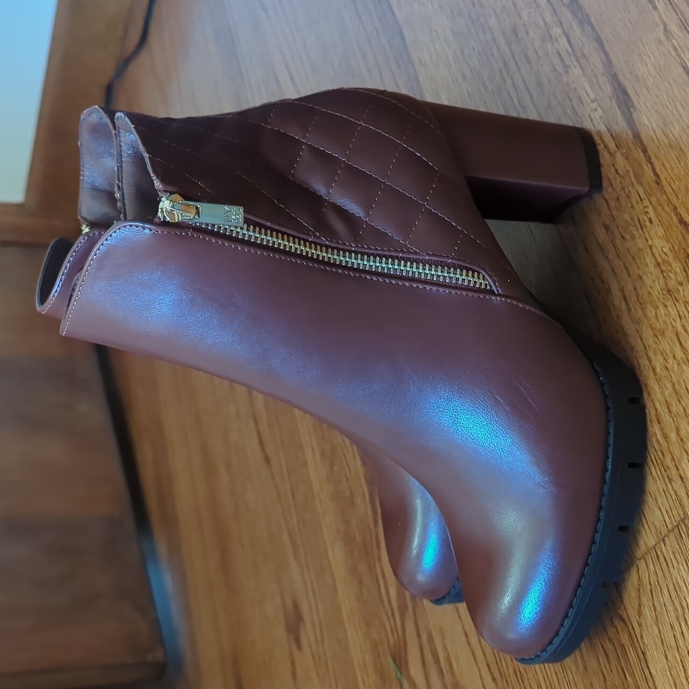 Brown Women Boots 8.5